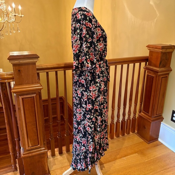 Floral Boho Feminine Ruffle Tiered Flutter Dress Sz S - Picture 4 of 9